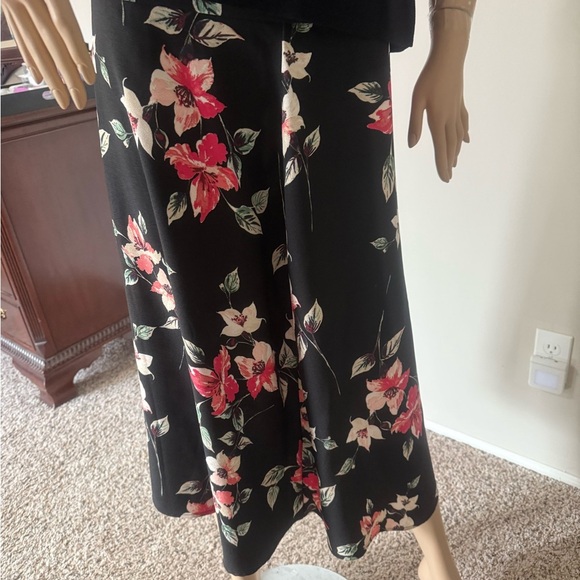 Van Heusen Black Floral Maxi Skirt - Picture 2 of 6